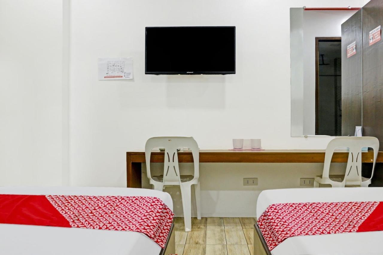 Oyo 869 Jnv Dream Hotel Субик Экстерьер фото
