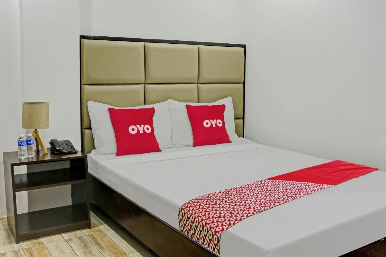 Oyo 869 Jnv Dream Hotel Субик Экстерьер фото