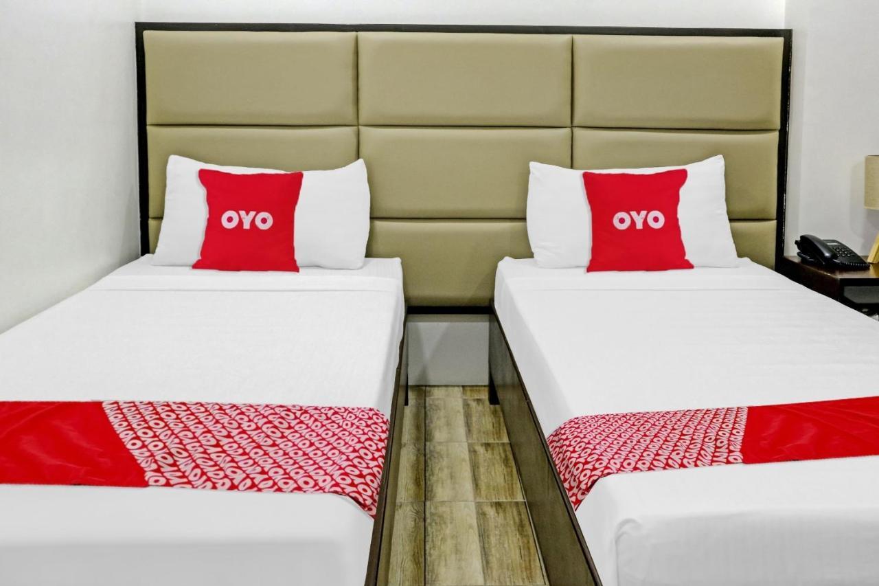 Oyo 869 Jnv Dream Hotel Субик Экстерьер фото