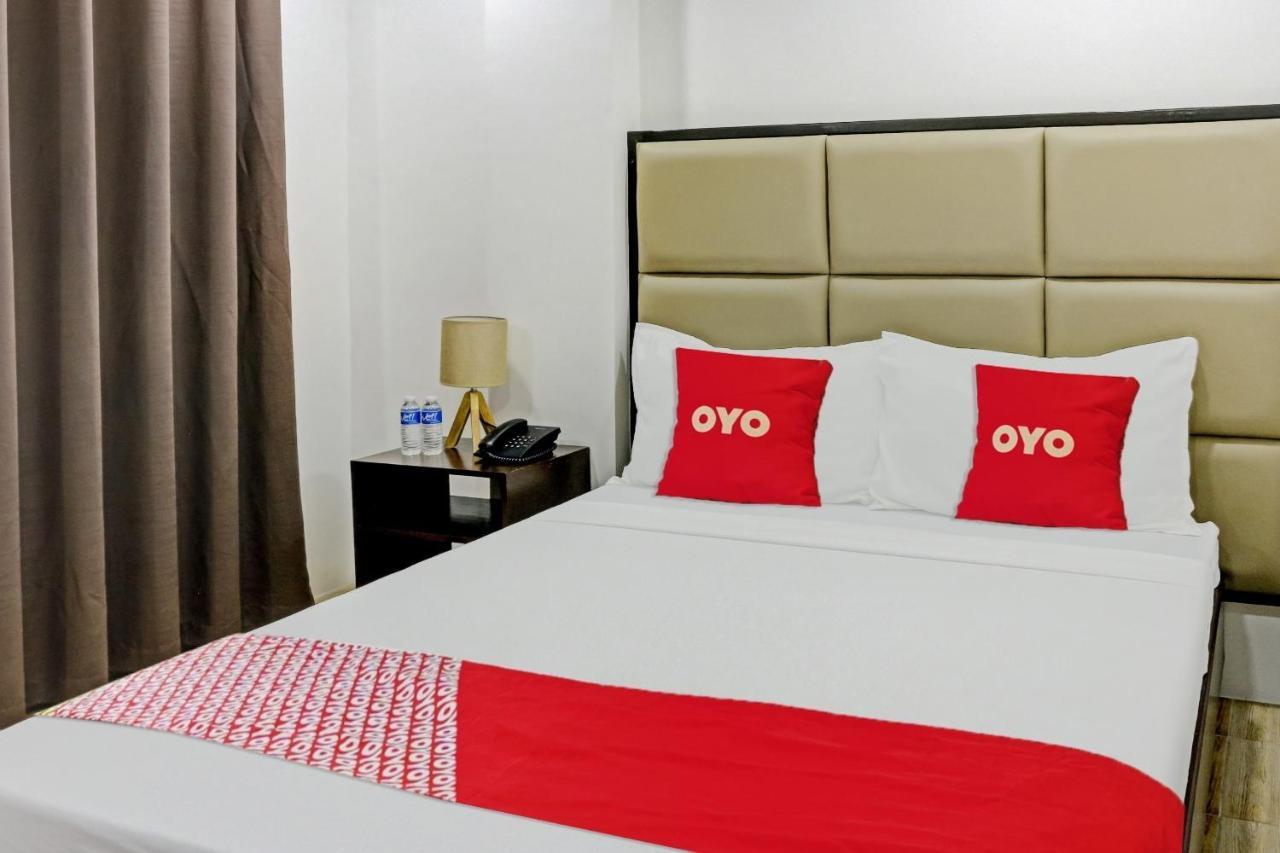 Oyo 869 Jnv Dream Hotel Субик Экстерьер фото