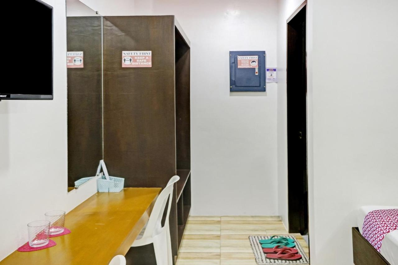 Oyo 869 Jnv Dream Hotel Субик Экстерьер фото